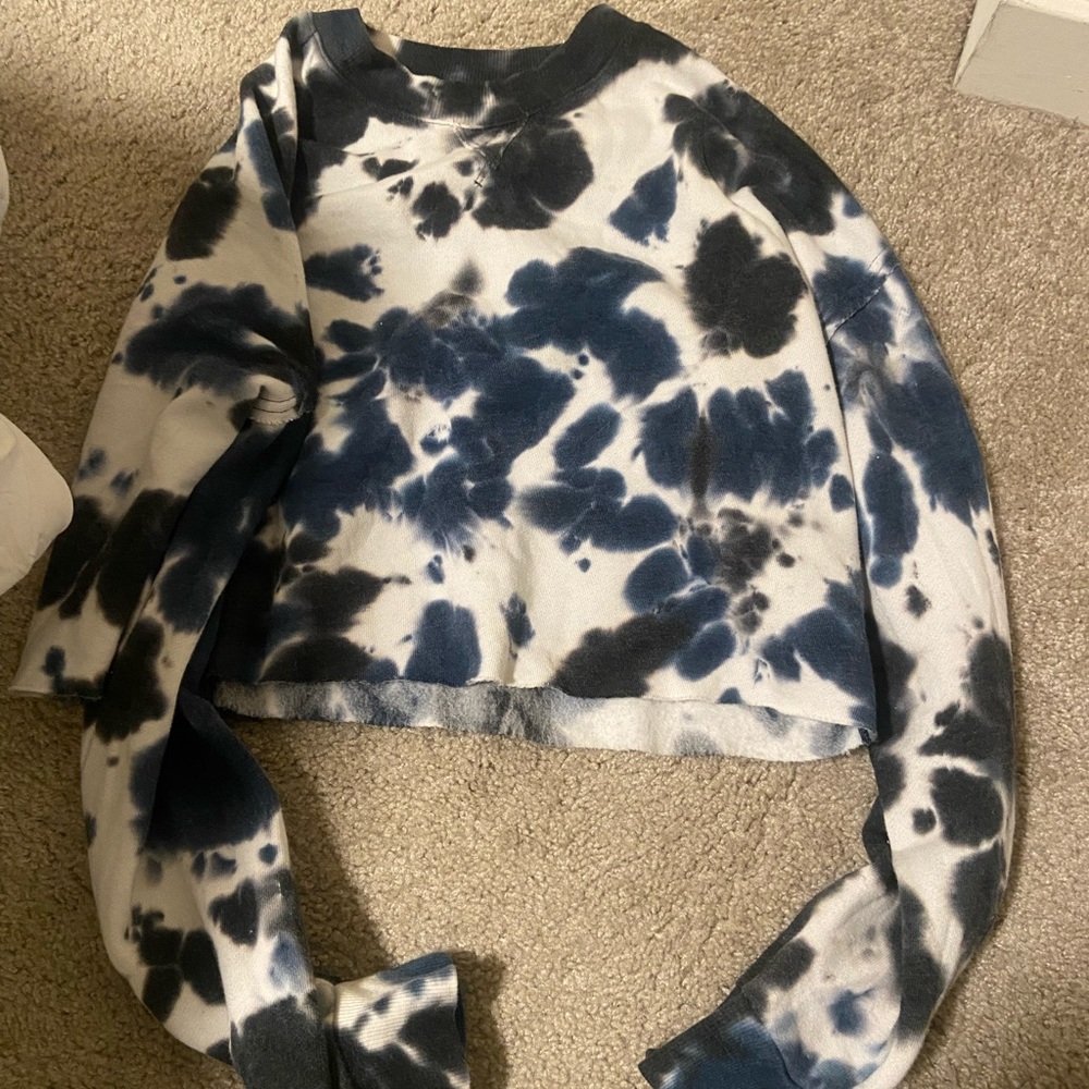 Crop sweater